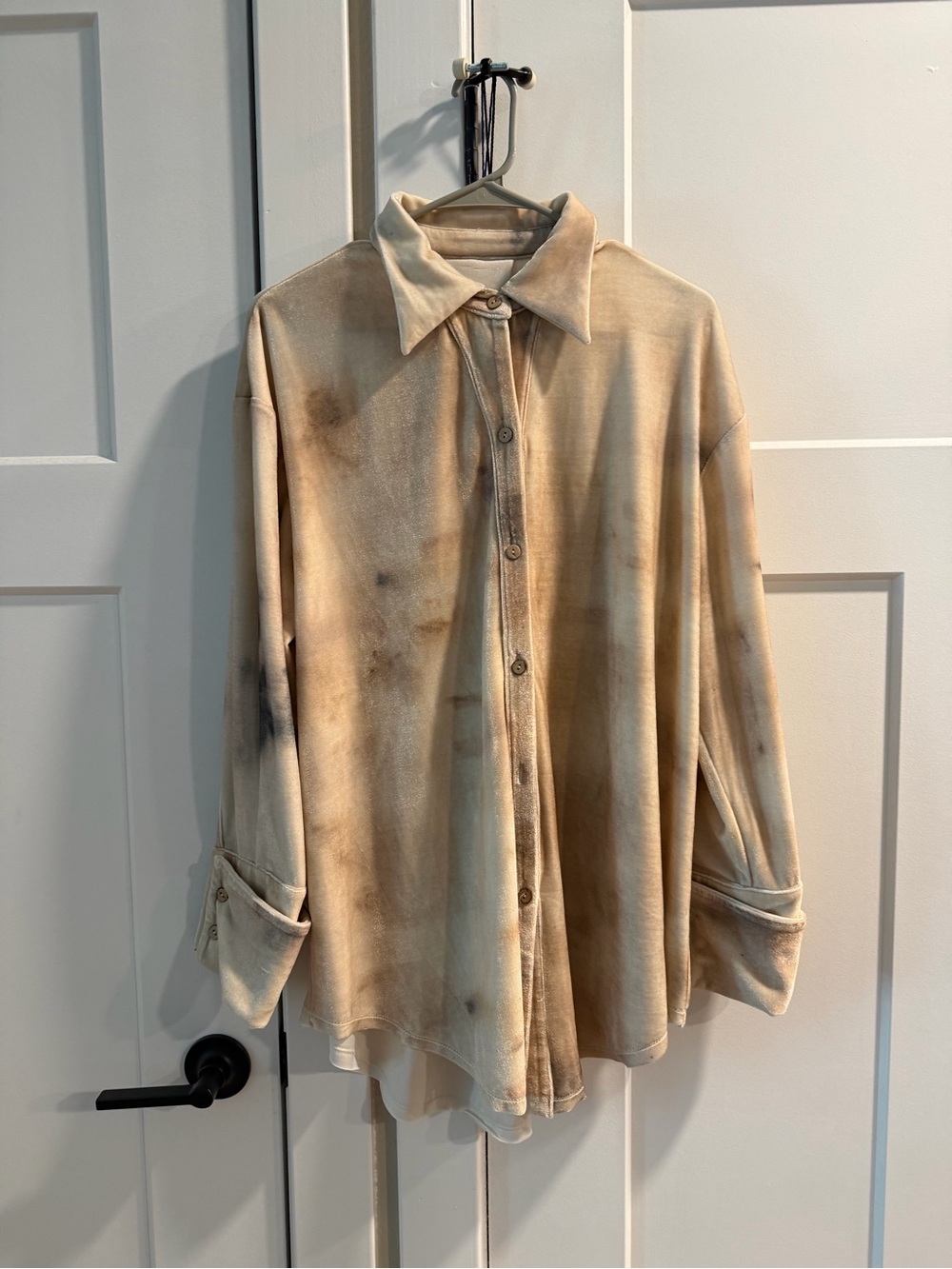 MURMUR MI Velvet Neutral Tie-Dye Button-Up Shirt in Cream and Brown Tones